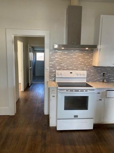405 College St, Sunrise Beach, TX 78643-2707