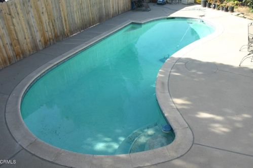 2834 Los Olivos Ln, Glendale CA 91214-2829 exterior