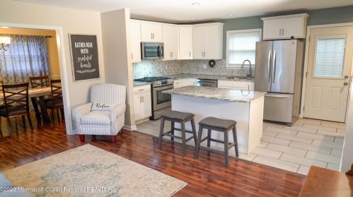 27 Castle Ave, Jackson Twp NJ  08527-2425 exterior