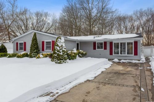 184 8th Ave, Holtsville NY  11742-2344 exterior