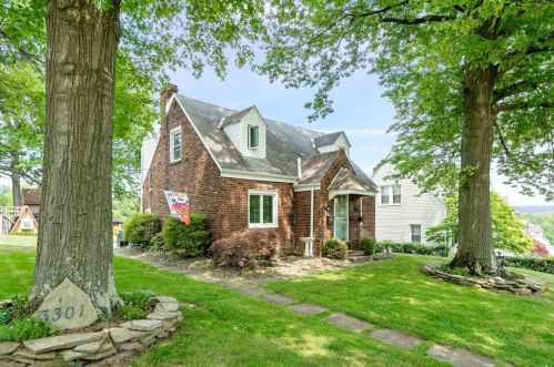 3301 Hazelhurst Ave, Pittsburgh, PA 15227-4212