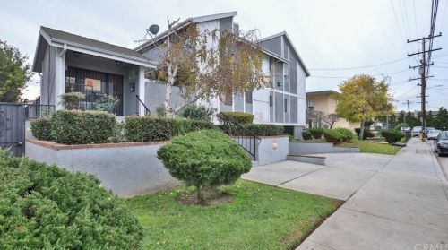 1530 145th St, Gardena, CA 90247-2374