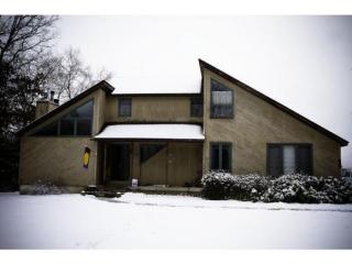705 Oxbow Rd, Hinsdale, NH 03451-2054