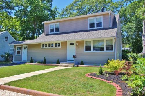 128 Truman Dr, Bricktown, NJ 08724-2728