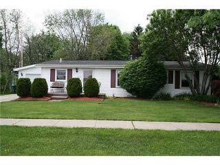 1228 Whiteside Dr, Perrysburg, OH 43551-1747