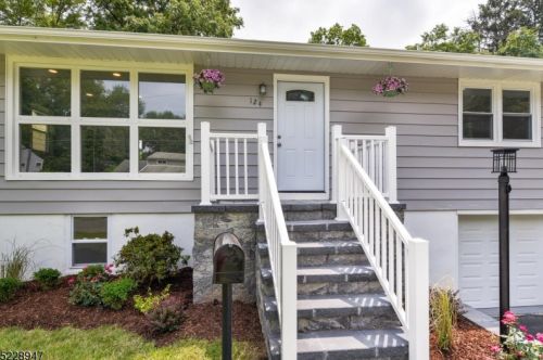 124 Camden Rd, Parsippany NJ  07054-3107 exterior