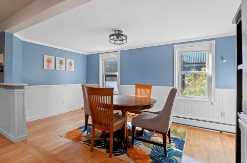 27 Main St, Newton NH  03858-3306 exterior