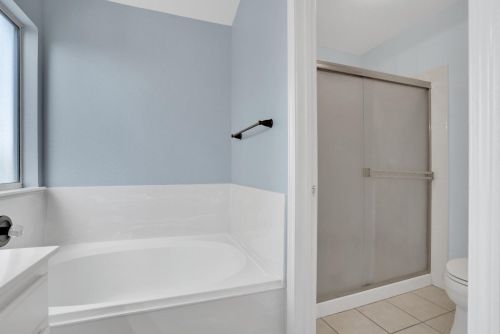 613 Tahoe St, Manteca CA  95337-6860 exterior