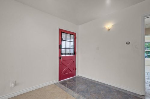 4223 Quapaw Ave, San Diego CA 92117-4525 exterior