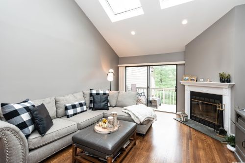 106 The Gln, Muttontown, NY 11545-2256