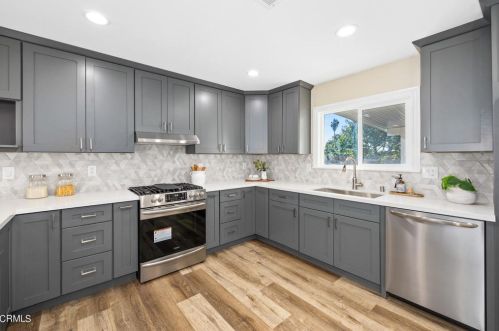 911 Greenpark Ave, Covina CA  91724-2124 exterior