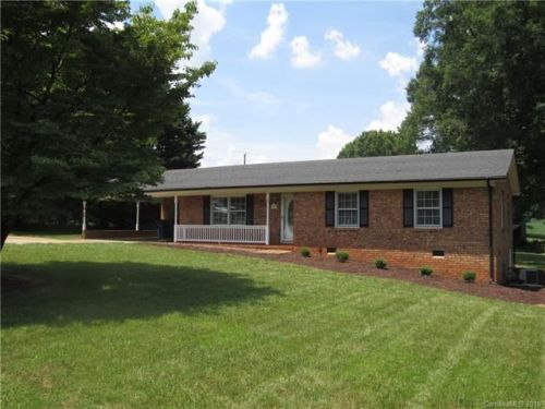2909 Findley Rd, Statesville, NC 28625-4705