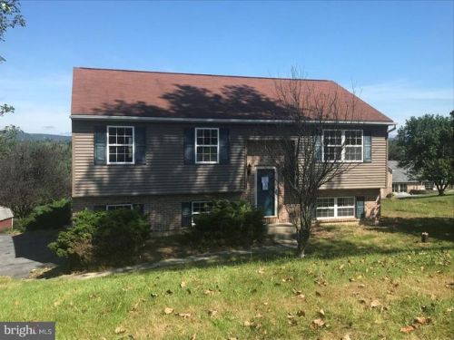 6057 Makala Ct, Germansville, PA 18053-2318