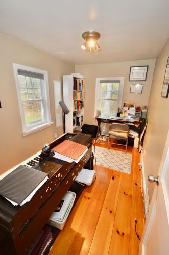 58 Back Riv Rd, Dover NH  03820-4400 exterior