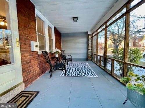 912 24th St, Wilmington, DE 19802-3306