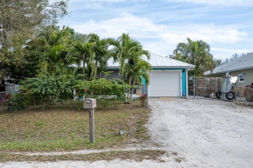 1210 19th Ave, Vero Beach, FL 32962-5307