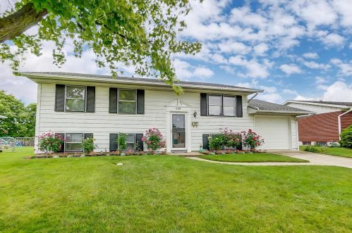 649 Brookdale Dr, West Jefferson, OH 43162-1003