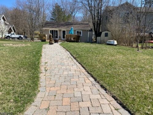 31 Pinecliff Lake Dr, West Milford NJ  07480-1324 exterior