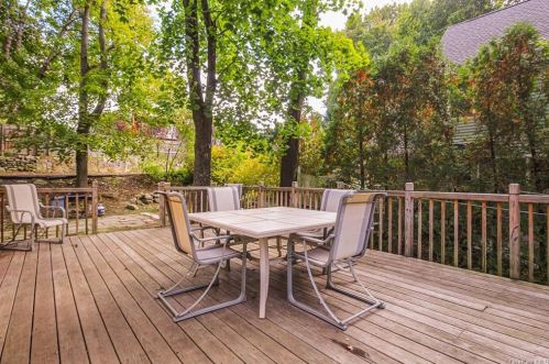 175 Ramona Ct, Yorktown Hgts NY  10598-3318 exterior