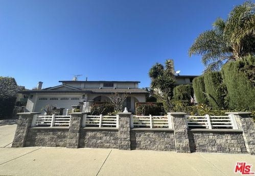 22135 Anchor Ave, Long Beach, CA 90745-3212