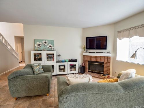9729 Par Pl, Pico Rivera, CA 90660-6407