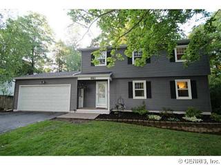 982 Whitlock Rd, Rochester, NY 14609-1732