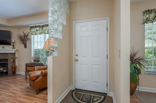 553 Vista Trail Ct, Palm Harbor FL  34683-5260 exterior