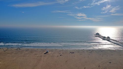 2000 Pacific Coast Hwy, Huntington Beach CA  92648-3947 exterior