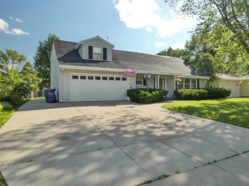 160 Gwynn St, Green Bay, WI 54301-1006