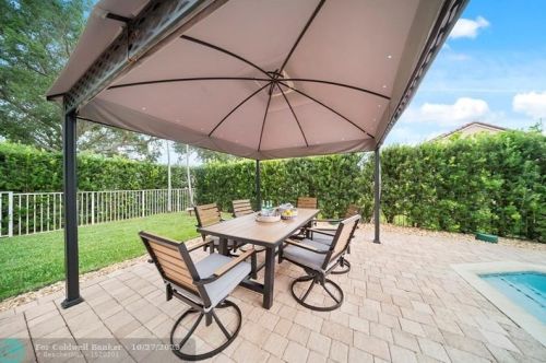 1277 144th Ter, Hollywood FL  33028-2925 exterior