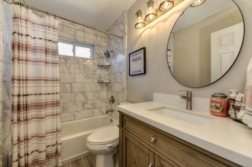 130 Remington Dr, Folsom CA  95630-4824 exterior