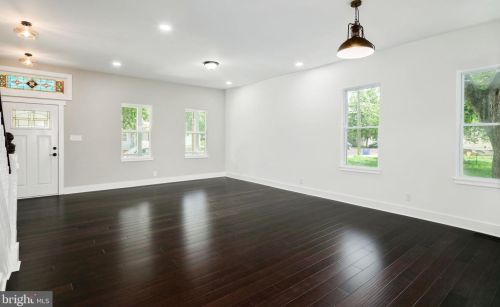 210 Market St, Gloucester NJ  08030-1907 exterior