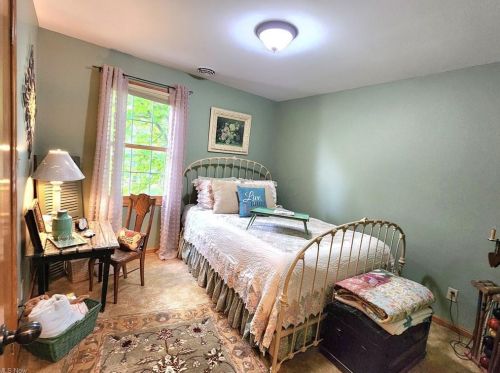 5100 Tiffany Dr, Zanesville OH  43701-8703 exterior