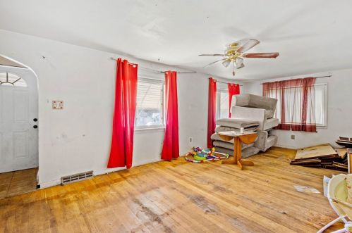 210 Sunny Dr, Pittsburgh PA  15236-2665 exterior