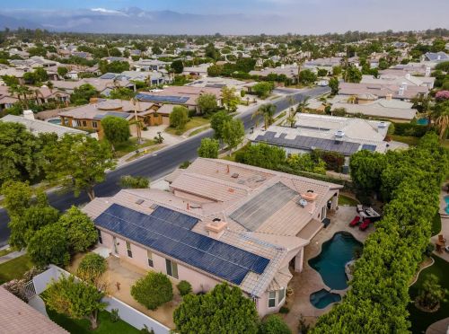 8 King Edward Ct, Rancho Mirage CA  92270-1621 exterior