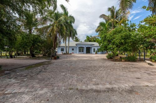 16219 Hollow Tree Ln, Town Of Loxahatchee Groves FL  33470-5020 exterior