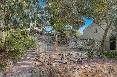 1905 Verdugo Rd, Glendale CA  91208-2605 exterior