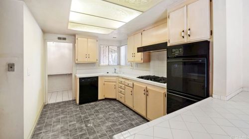 2721 Cottonwood St, Orange CA 92865-2334 exterior