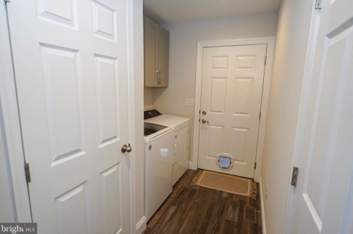 2 Highland Dr, Seaford DE  19973-4827 exterior