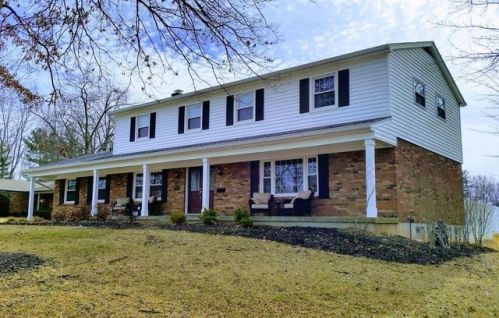 8824 Castleford Ln, Cincinnati, OH 45242-6354