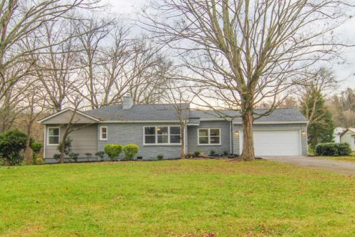5412 Holston Dr, Knoxville, TN 37914-3806