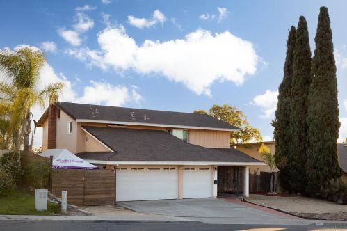 8741 Blue Lake Dr, San Diego, CA 92119-3512