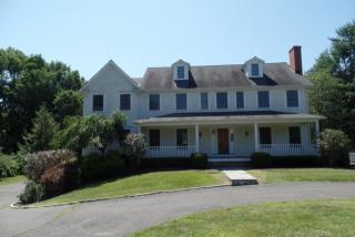 31 Overlook Dr, Ridgefield, CT 06877-3711