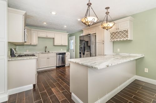 13 Meadow Ln, Florence KY  41042-2642 exterior