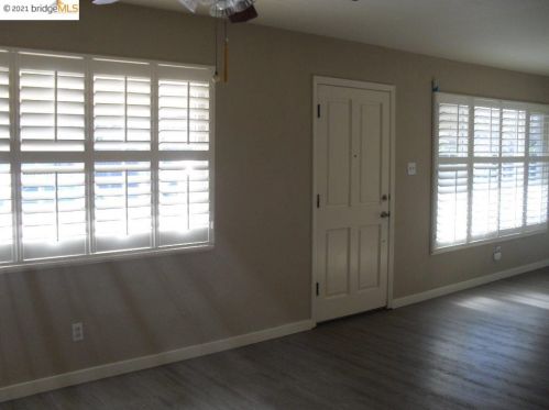 239 El Dorado Dr, West Pittsburg, CA 94565-5970