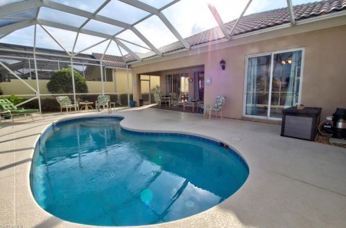 8515 Alessandria Ct, Naples FL  34114-2702 exterior