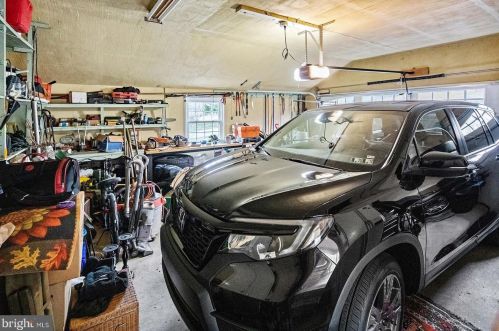 105 Ivy Ln, Glen Mills PA  19342-1319 exterior