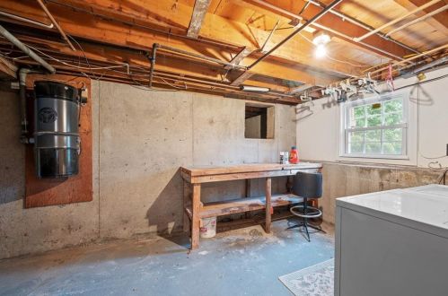 3546 Mendon Rd, Cumberland RI  02864-2136 exterior