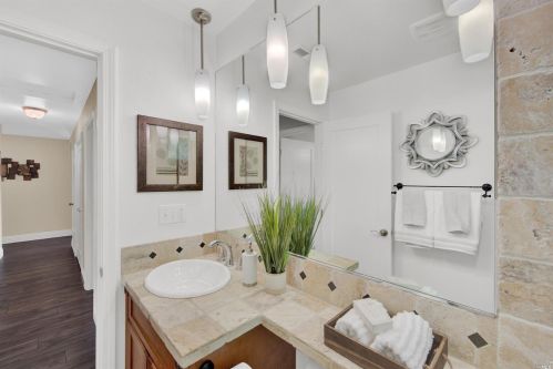 1000 Woodridge Dr, Vacaville CA  95687-6440 exterior