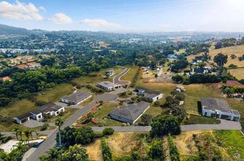 2264 Buena Creek Rd, Vista, CA 92084-7319